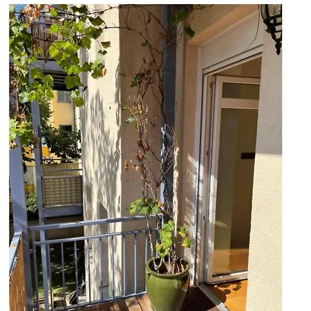 בית הארחה Center Balcony 3*